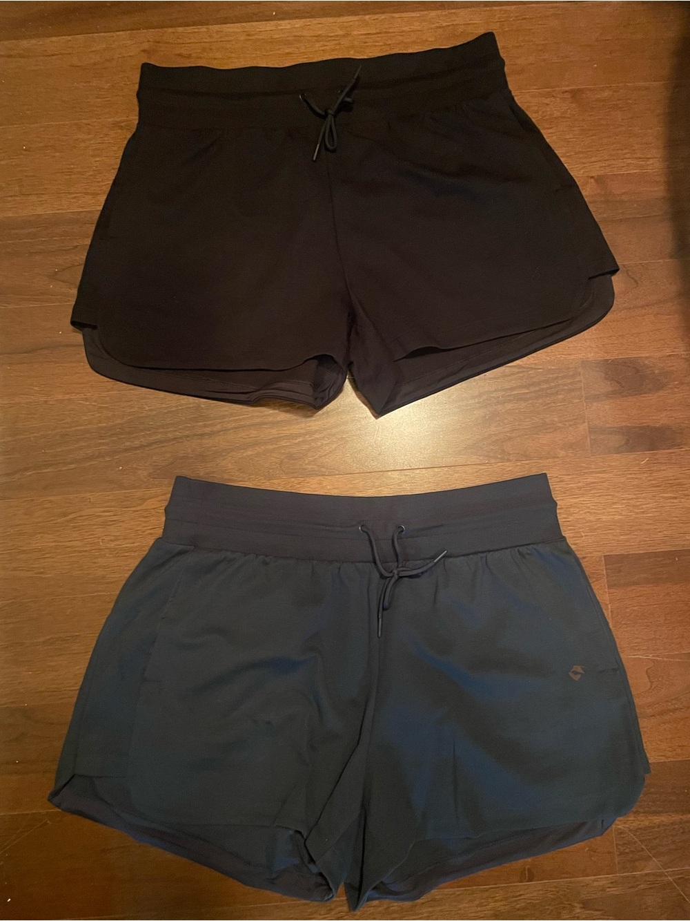 Old Navy Women's Athletic Shorts - Black and Navy